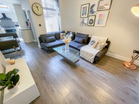 View Full Details for 6DN, L6 6DN