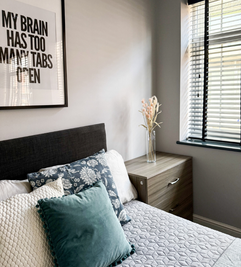 bedroom cushions